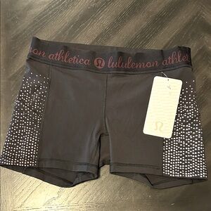 NWT Lululemon Athletica What The Sport Short Size 8